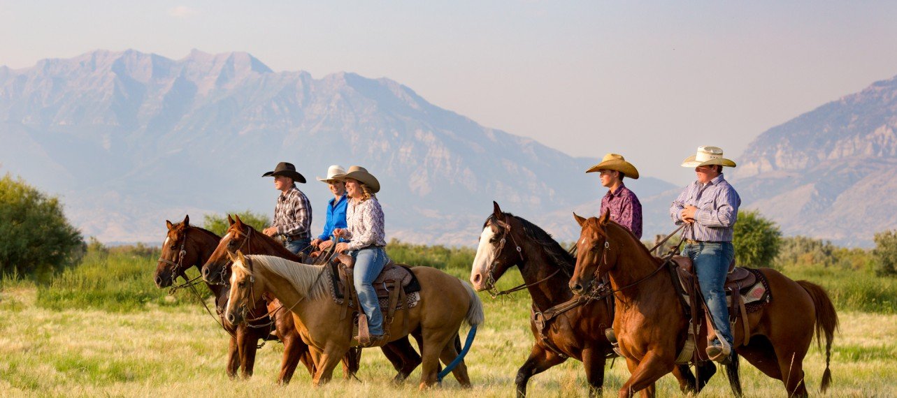 Unforgettable Wild West Vacations: A Traveler's Guide